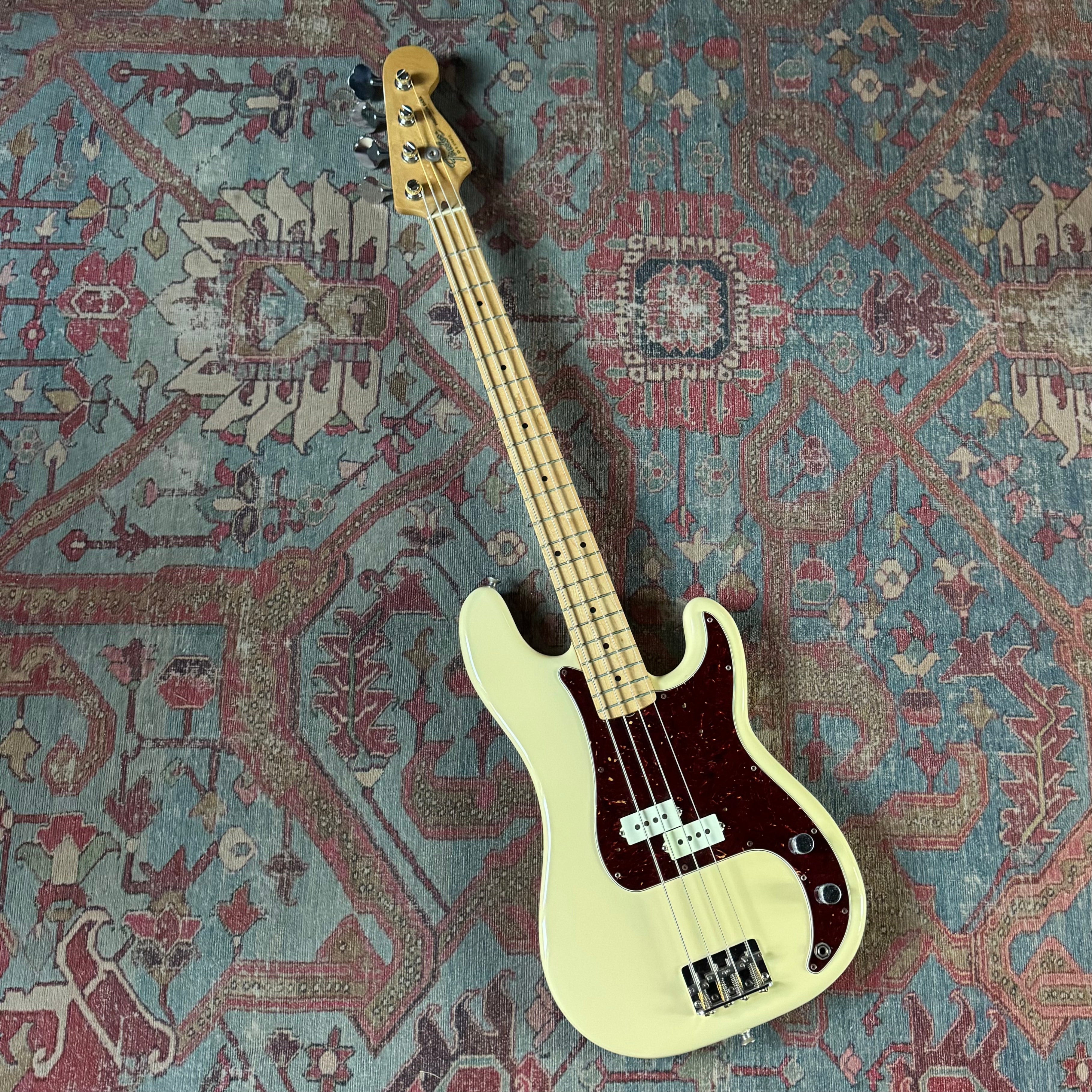 Fender Precision Bass Olympic White - 1983