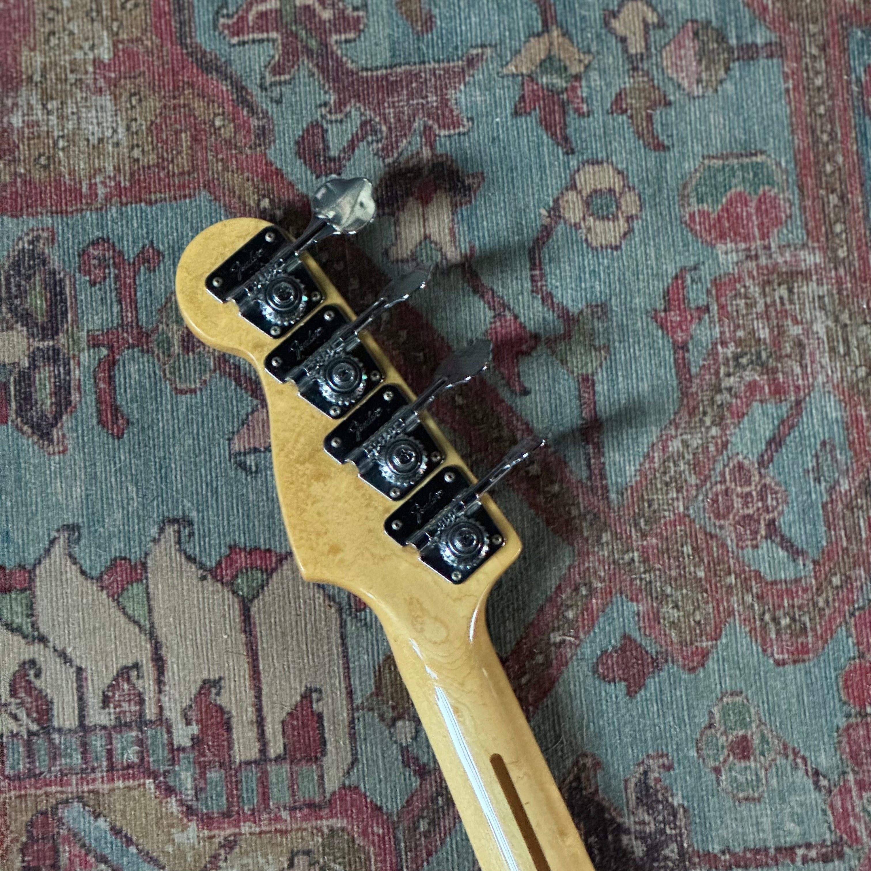 Fender Precision Bass Olympic White - 1983