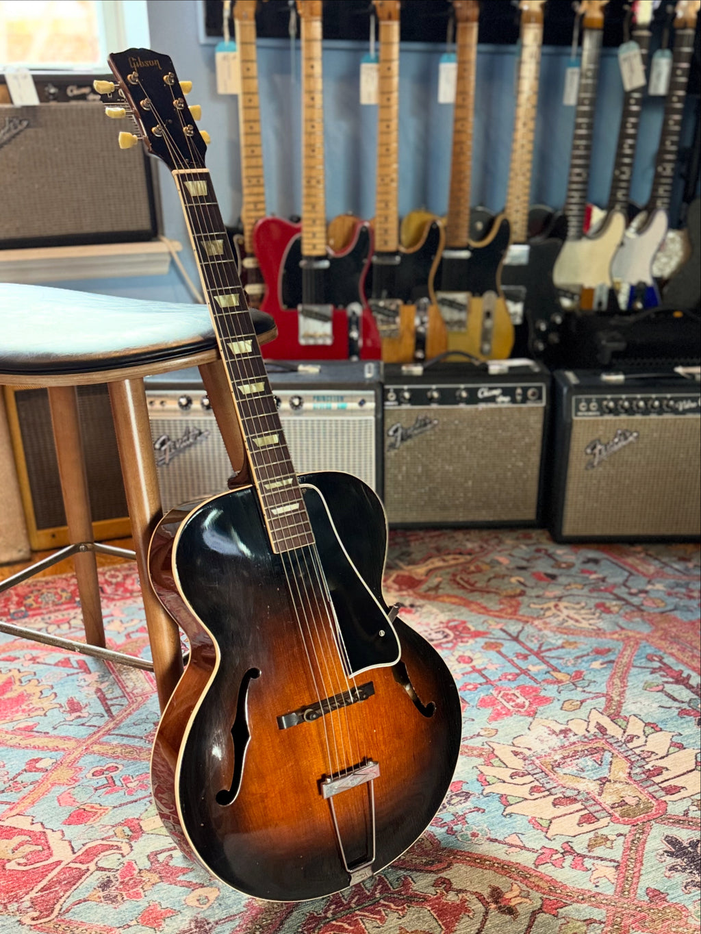Gibson L-50 Sunburst - 1950s
