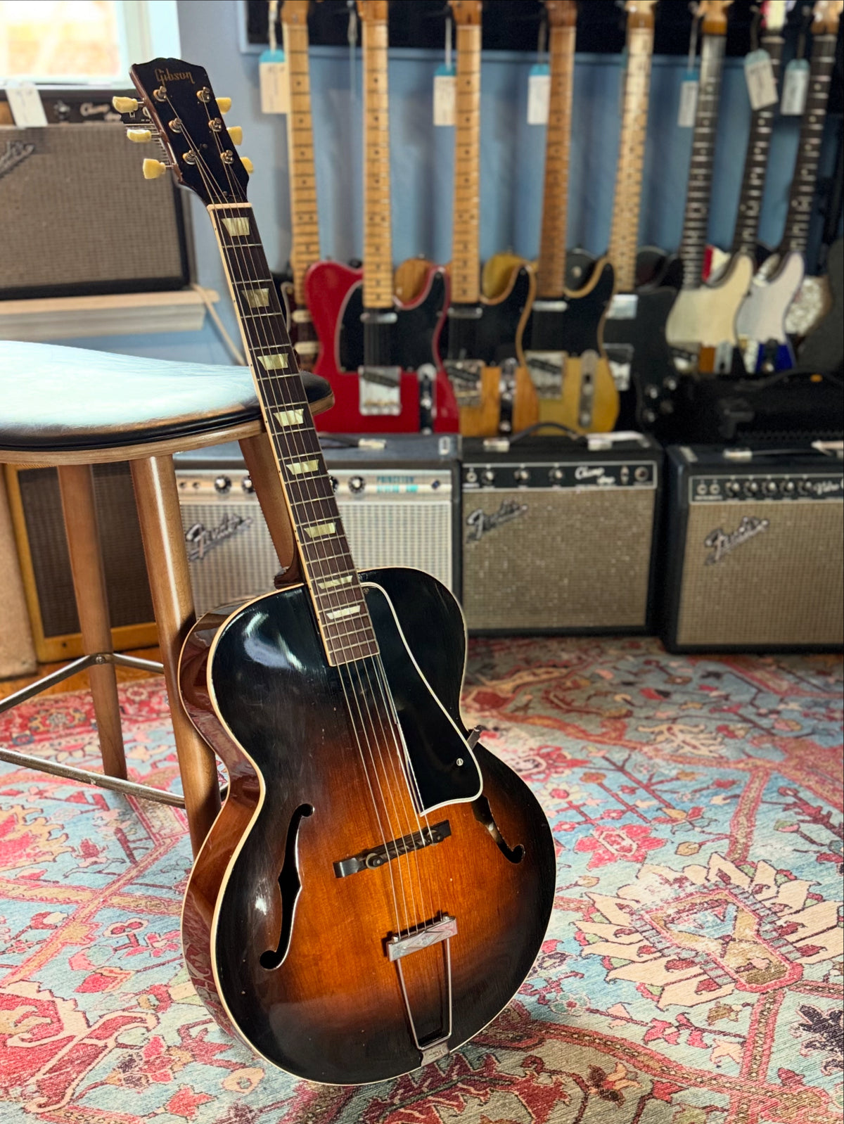 Gibson L-50 Sunburst - 1950s