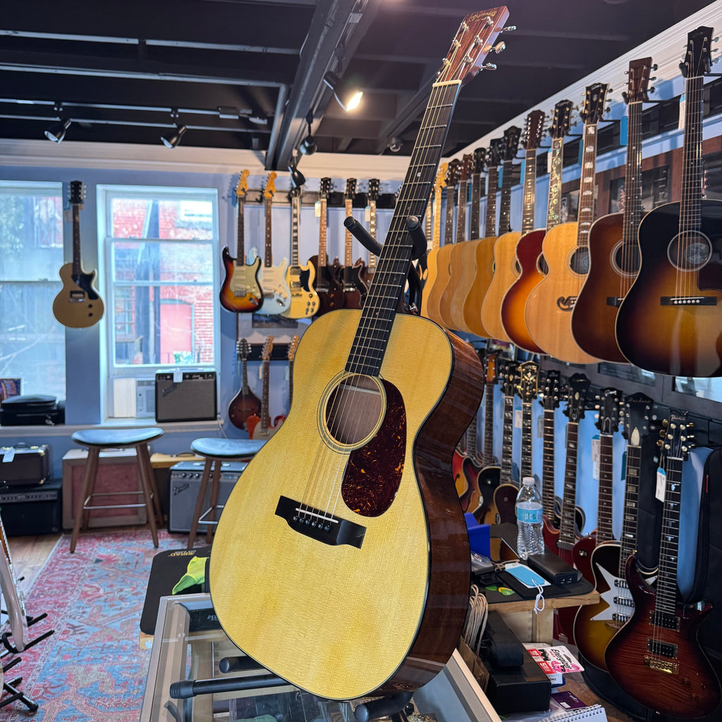 Martin 00-18 Natural - 2023